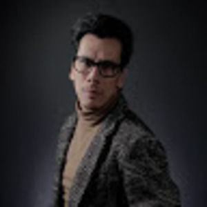 Meet your Posher, Adrian